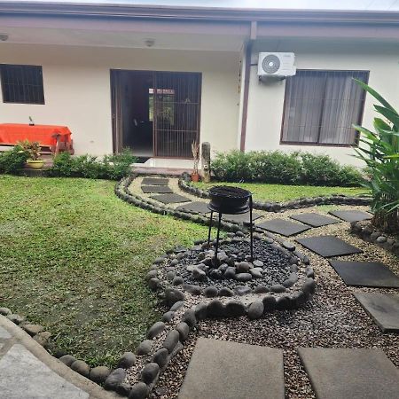 Elegant Villa In La Fortuna With Spacious Backyard Plus Very Private Pool & Parking מראה חיצוני תמונה